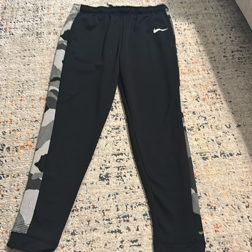 Nike men’s jogger size XXL